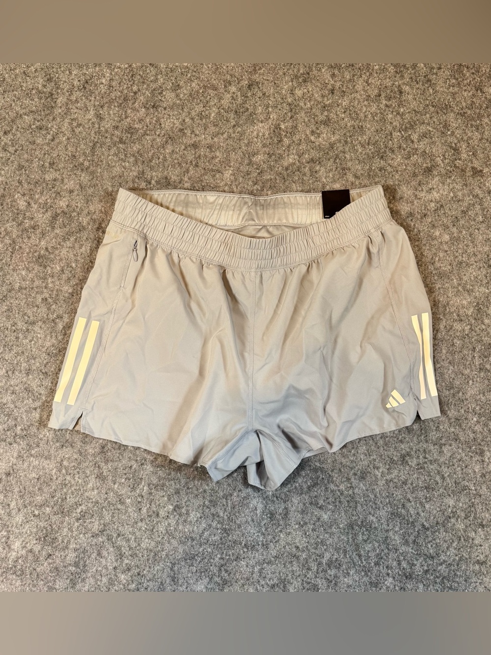Adidas NWT Own The Run 3" Shorts Halo Silver Gray Large OTR B SHORT